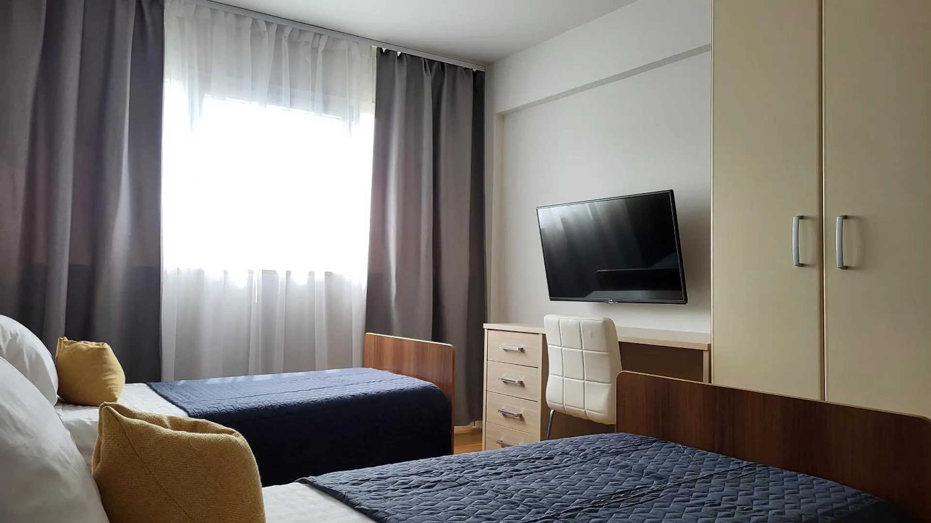 Isa'S Square Apartment Shkodra